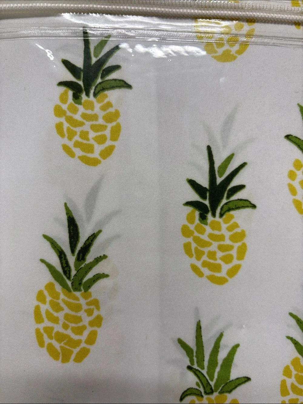 Caribbean Joe Pineapple Pattern Full Sheet Set - White, Yellow & Green